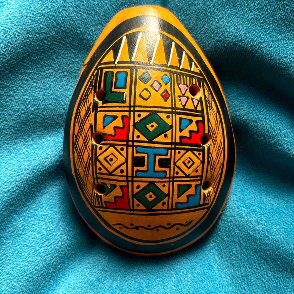 PERUVIAN FLUTE Hand Painted Ocarina  WHISTLE Handmade 7 Hole MUSICAL INSTRUMENT